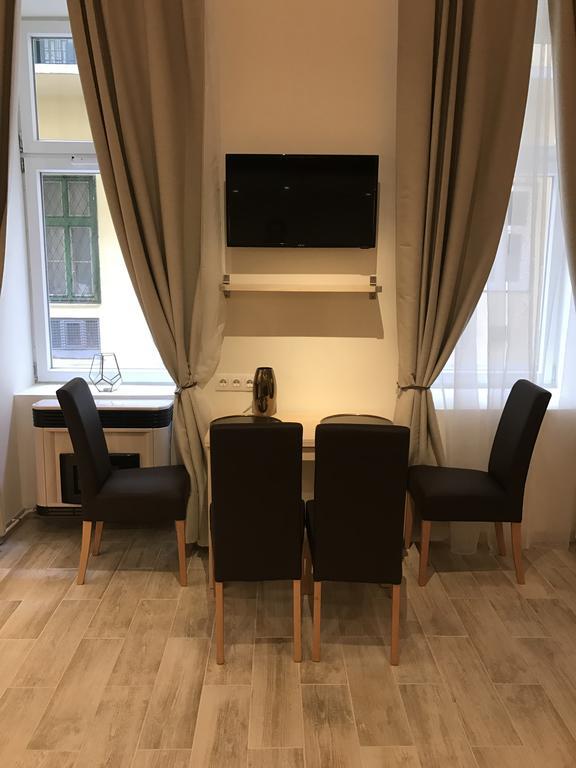 Goldcentral Apartment Gozsdu Budapesta Exterior foto
